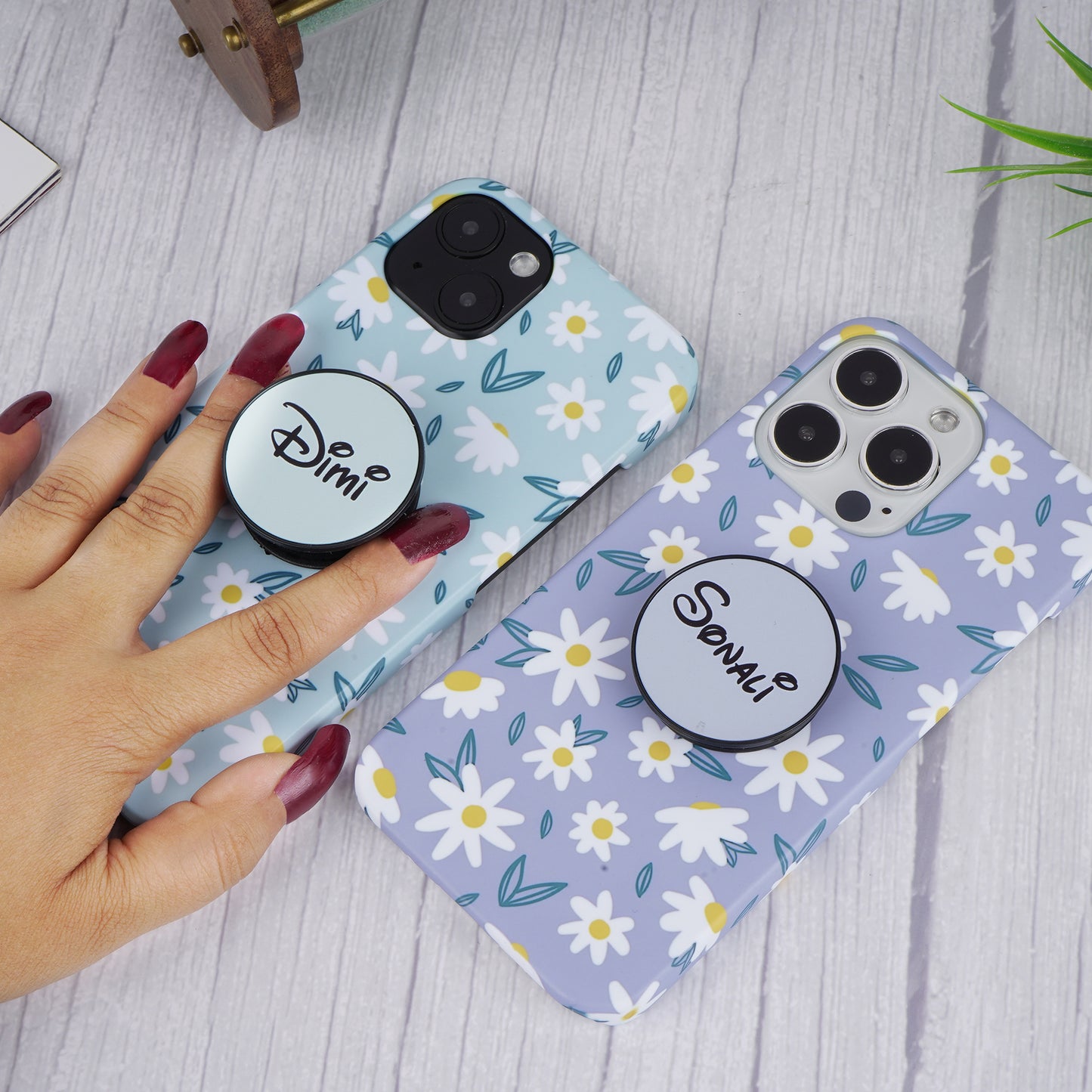 Daisy Floral Slim Case Cover With Customized Holder