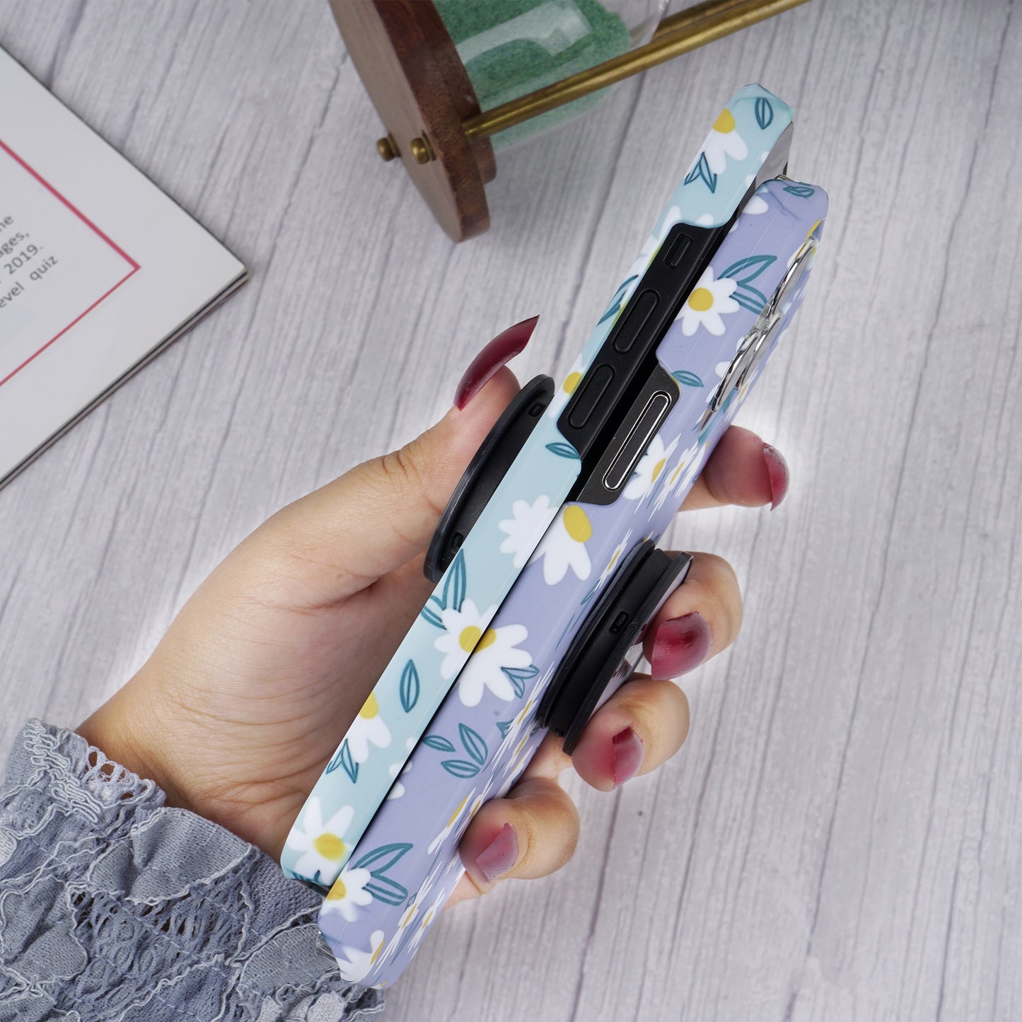 Daisy Floral Slim Case Cover With Customized Holder